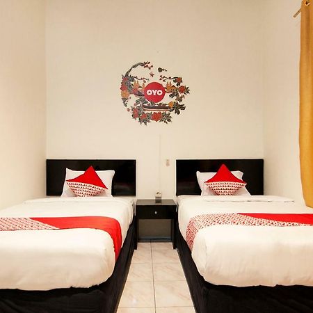 Oyo 529 Hotel Paninda Μεντάν Εξωτερικό φωτογραφία