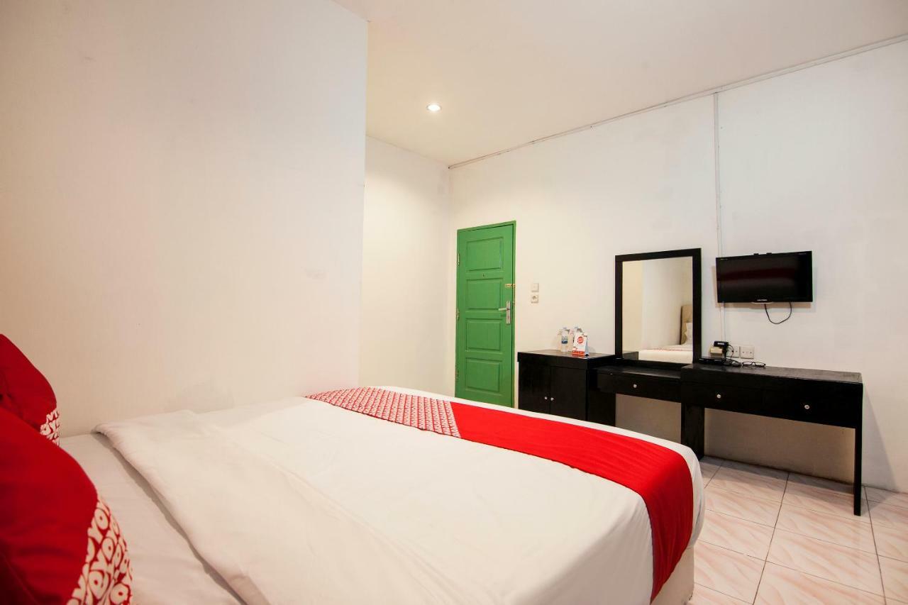Oyo 529 Hotel Paninda Μεντάν Εξωτερικό φωτογραφία
